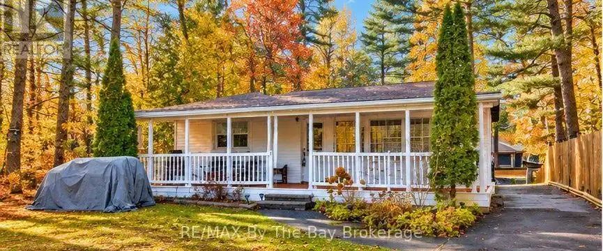 646 RIVER ROAD E — 3 Bedroom - Photo 1