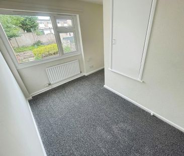 4 bedroom terraced house to rent - Photo 5