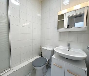 Location Appartement 1 pièce 18m² NICE 06000 - Photo 4