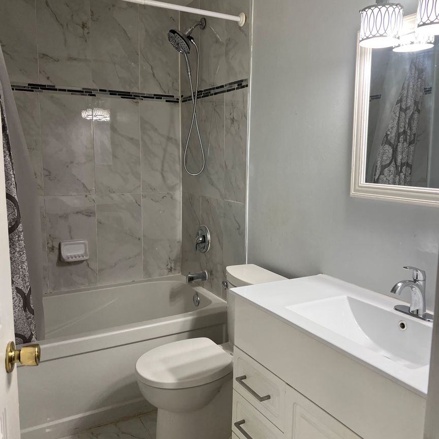 For Lease - 93 Hansen Road Unit# 49, Brampton, Ontario - Photo 1