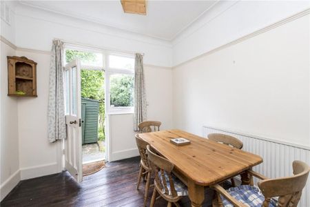 5 bedroom semi-detached house to rent - Photo 3