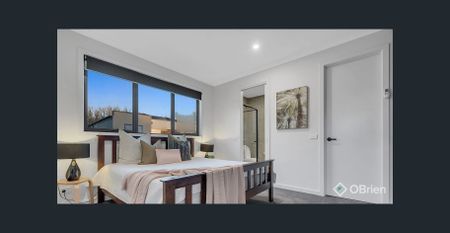 Modern 4-Bedroom Retreat Minutes from the Beach - Photo 5