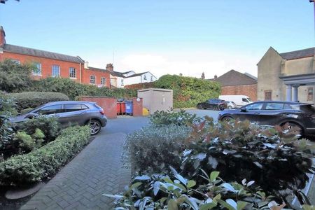 St Austins Lane, Warrington, WA1 - Photo 3