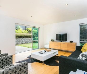 Modern family home in Onehunga - Photo 1