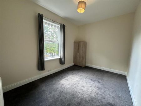 24 Manchester Rd, Audenshaw. M34 5GB - Photo 4