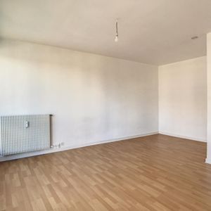 Location Appartement 1 pièce 26m² TROYES 10000 - Photo 2