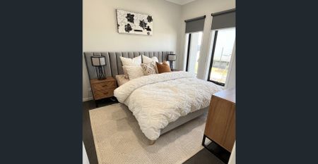 PERFECT SIZE FAMILY HOME - Photo 3