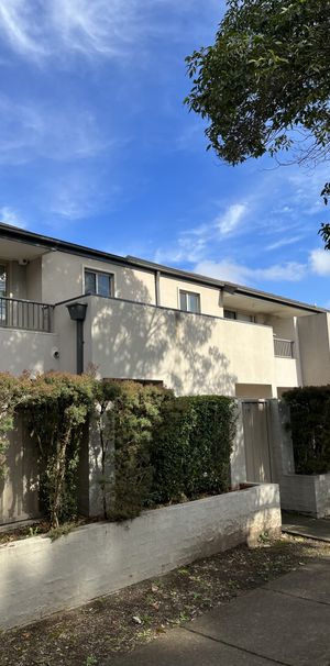 Three bedroom affordable apartment - Photo 1