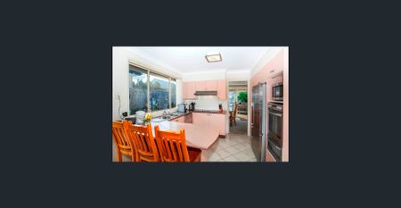 Perfect Family Home - Photo 4