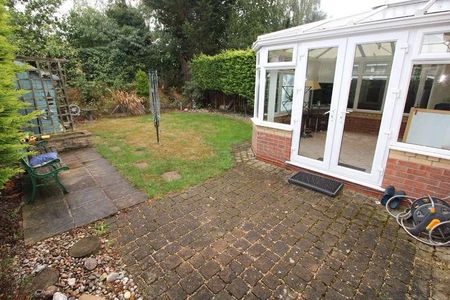 Maple Way, Burton Upon Trent, Branston, DE14 - Photo 2