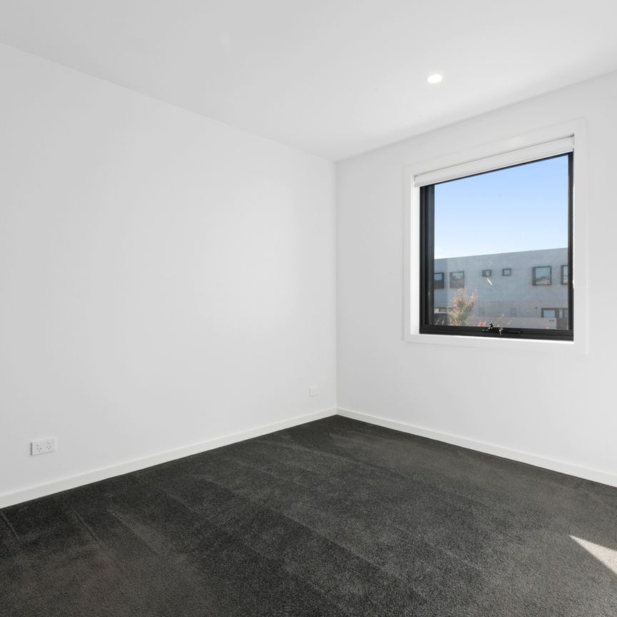 Conveniently situated. Perfect for you. - Photo 1