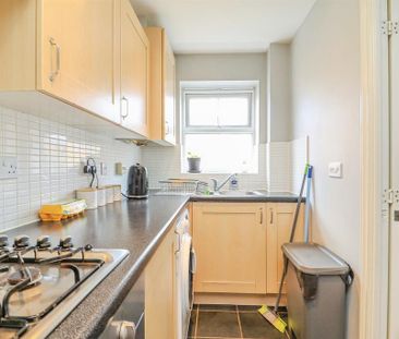 2 bedroom flat to rent - Photo 6