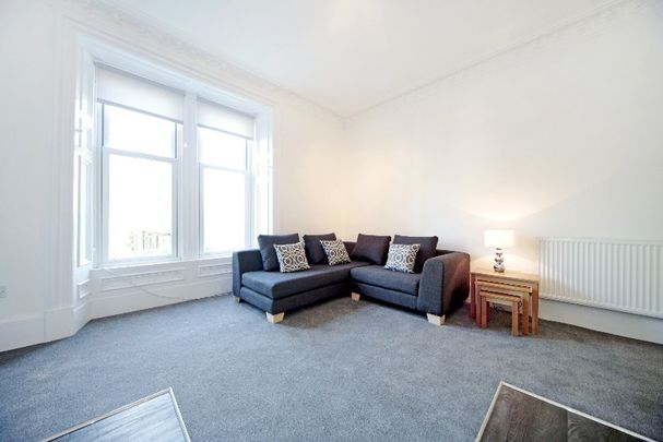 3 bedroom apartment to rent - Photo 1
