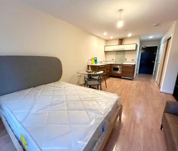 Studio to rent - Photo 1