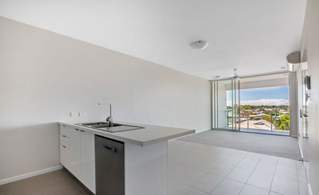 Stylish Modern Apartment in West Mackay - Photo 1