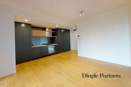 Modern Apartment with Park Views and Lifestyle at Your Doorstep - Photo 3