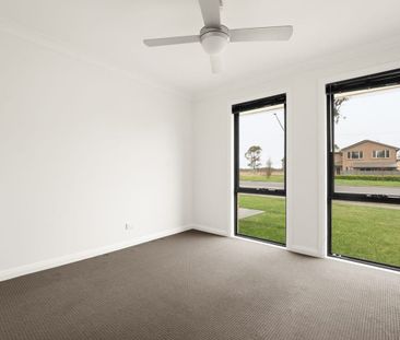 Home For Rent - Photo 3