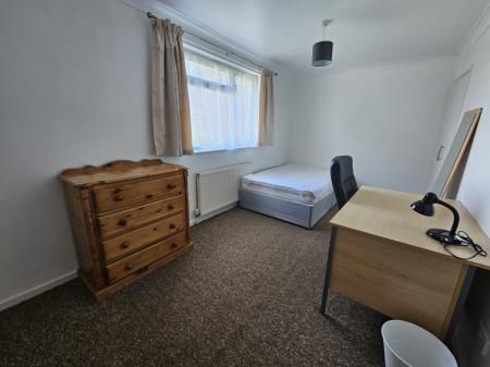 De Havilland Close - Photo 4