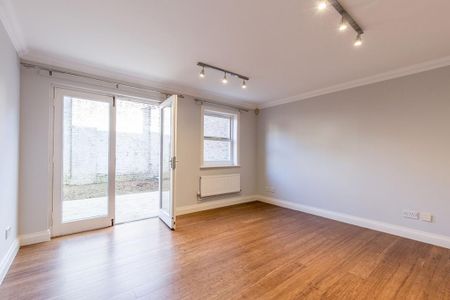 2 bedroom ground floor flat to rent - Photo 2