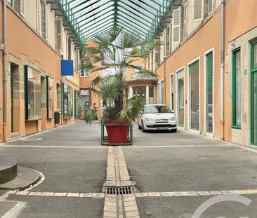 Location Appartement 2 pièces 61m² MOULINS 03000 - Photo 5
