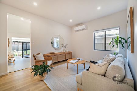 Newly renovated 3-bedroom coastal cottage - Photo 5