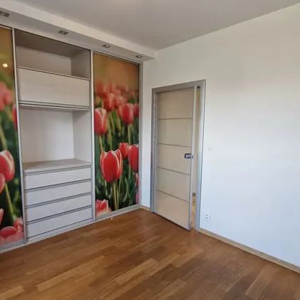 Vybavený klimatizovaný byt 4+kk s terasou, garážové stání, rezidence Nová Karolina, Ostrava - Photo 1