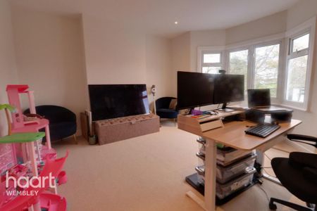 6 bedroom semi-detached house to rent - Photo 3