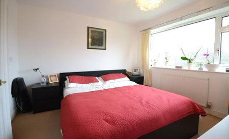 3 bedroom end of terrace house to rent - Photo 3