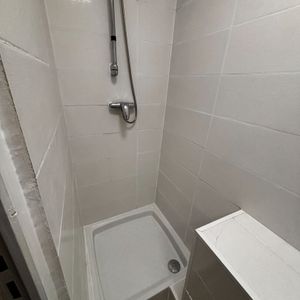 Location Appartement 1 pièce 22m² - Photo 3