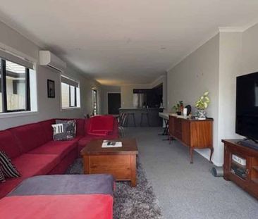 Top Tier in Te Kaarearea - Photo 1