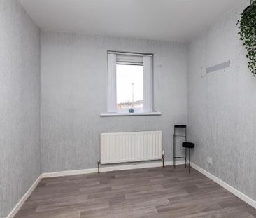 8 Forthill Park, Newtownabbey, BT36 6QX - Photo 5