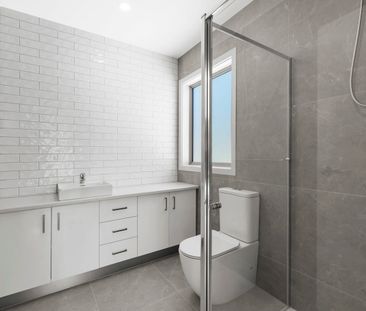 STYLE, SPACE, QUALITY AND NEAR-NEW LUXURY LIVING - Photo 5