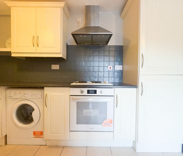 Maplewood Apartments, Llandaff North - Photo 4