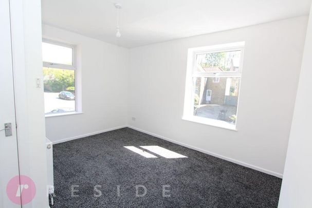 2 bedroom end of terrace house to rent - Photo 1