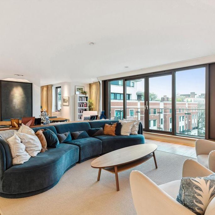 3 bedroom flat to rent - Photo 1