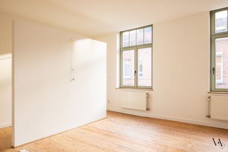 Gerenoveerde gezinswoning met tuin aan Park Michotte - Photo 2