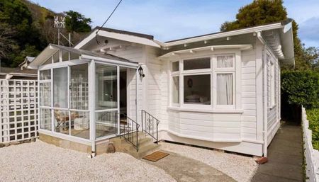 Two Bedroom Bungalow in The Wood - Photo 5