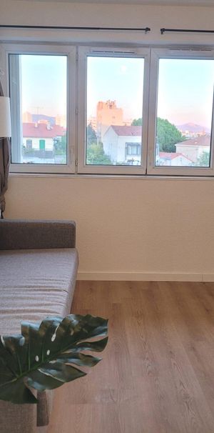 Location Appartement 1 pièce 18m² MARSEILLE 5ème - Photo 1