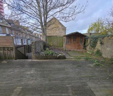 3 bedroom flat to rent - Photo 6