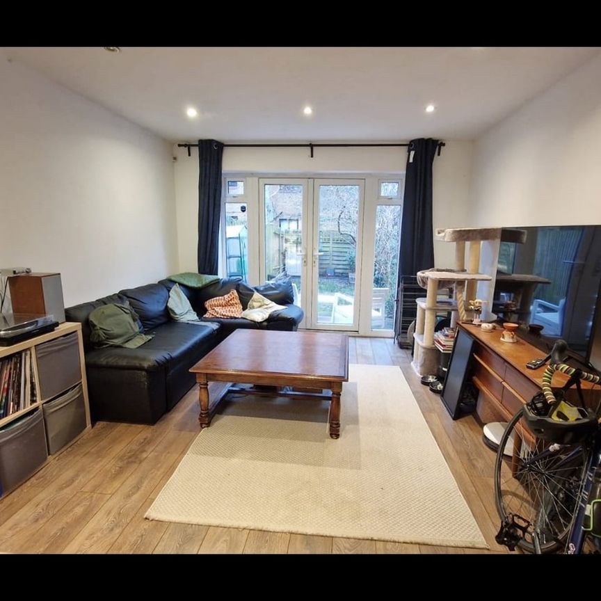 2 Bed Semi-Detached House, London, SE26 - Photo 1