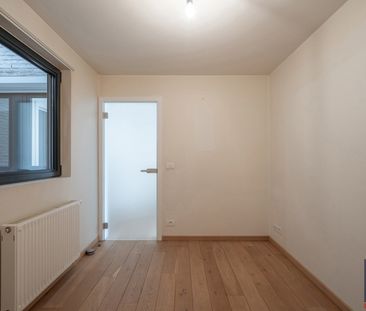Ongemeubeld, ruim 3 SK-appartement op de Lippenslaan - Photo 4
