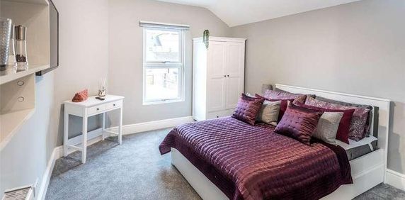 Flat E, St. Michaels Road, Aldershot, Hampshire, GU12 - Photo 2