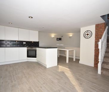2 bedroom cottage to rent - Photo 1