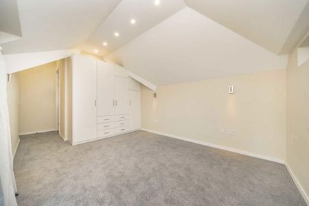 3 bedroom detached house to rent - Photo 3