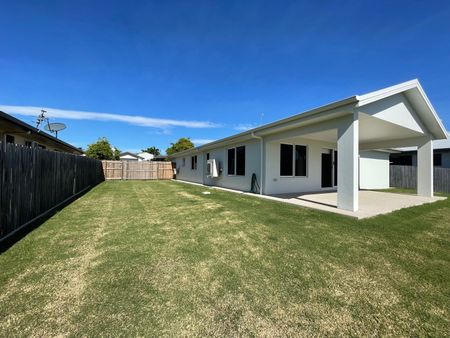 Family-Friendly Living Near Bucasia Beach - Photo 2