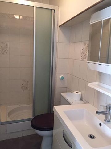 Location Appartement 1 pièce 27m² LA ROCHELLE 17000 - Photo 2