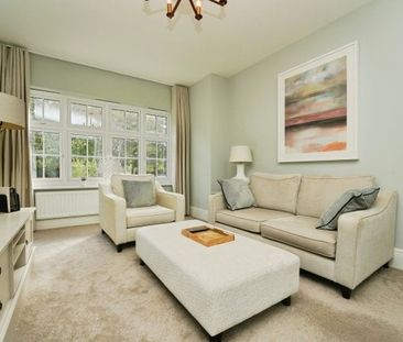Honeysuckle Avenue, Cheltenham, GL53 - Photo 1