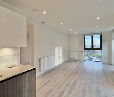 Twelve Trees Park, E16, London - Photo 2