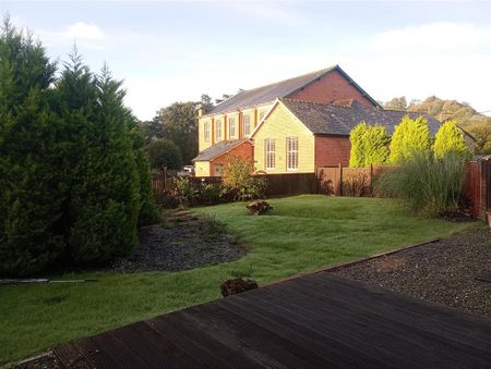 2 bedroom semi-detached house to rent - Photo 4
