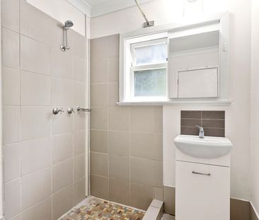 Low Maintenance - Photo 4